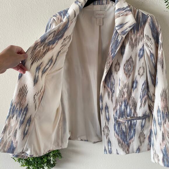 Chico’s white and blue aztec Blazer Jacket size small - Picture 6 of 8